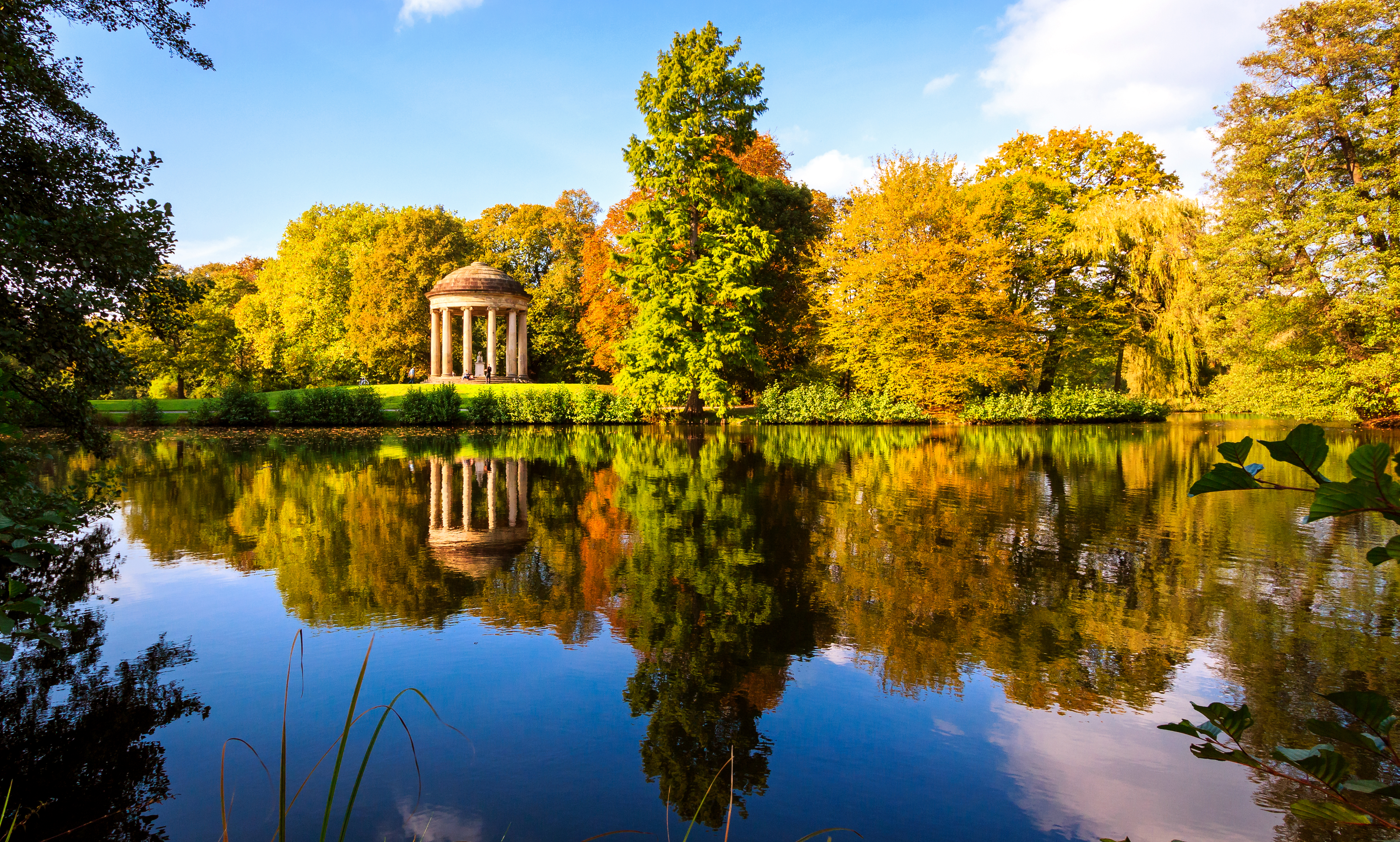 herbstlichergeorgengartenmitleibniztempel