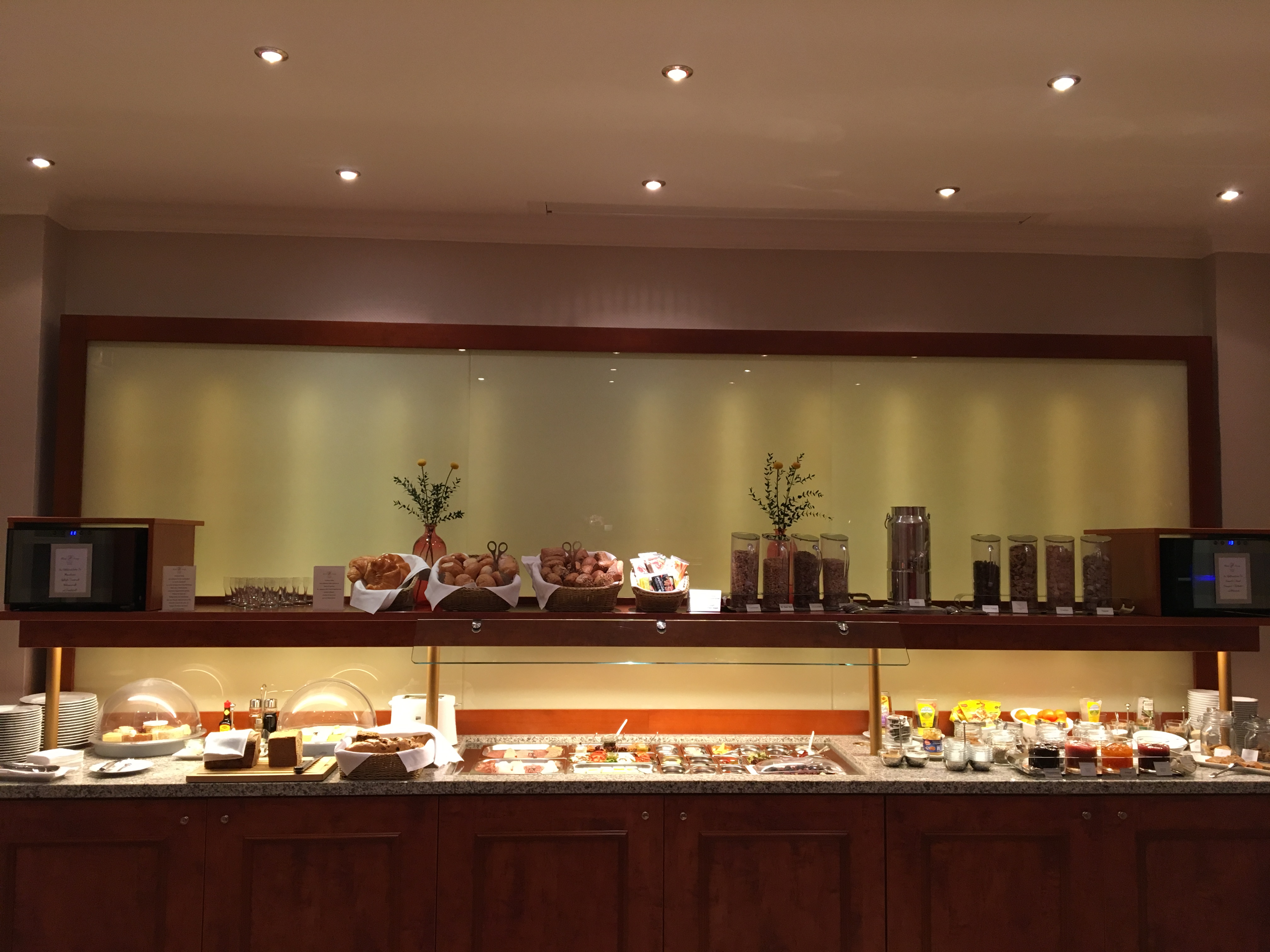 Frühstück / Breakfast Hotel Savoy Hannover